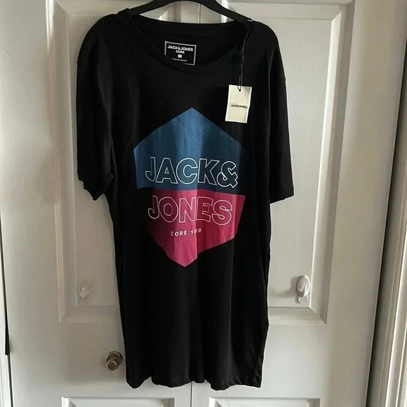Jack& Jones t-shirt L. 100 % cotton ,Big colorblock print logo on  black shirt - Picture 1 of 10